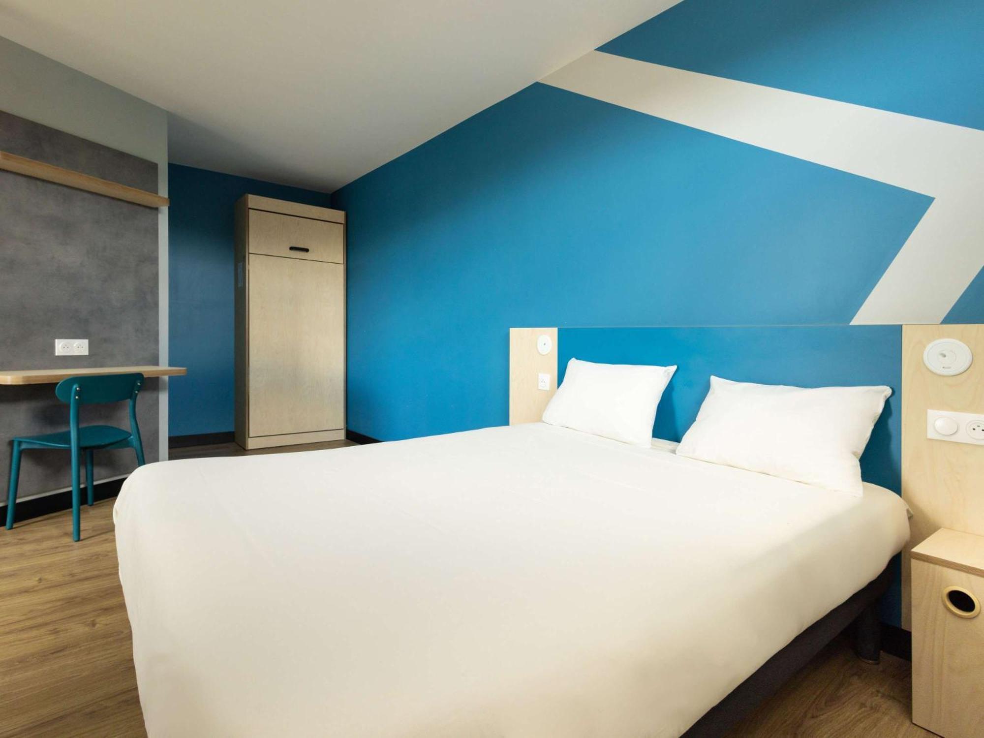ibis budget Nanterre La Defense Buitenkant foto