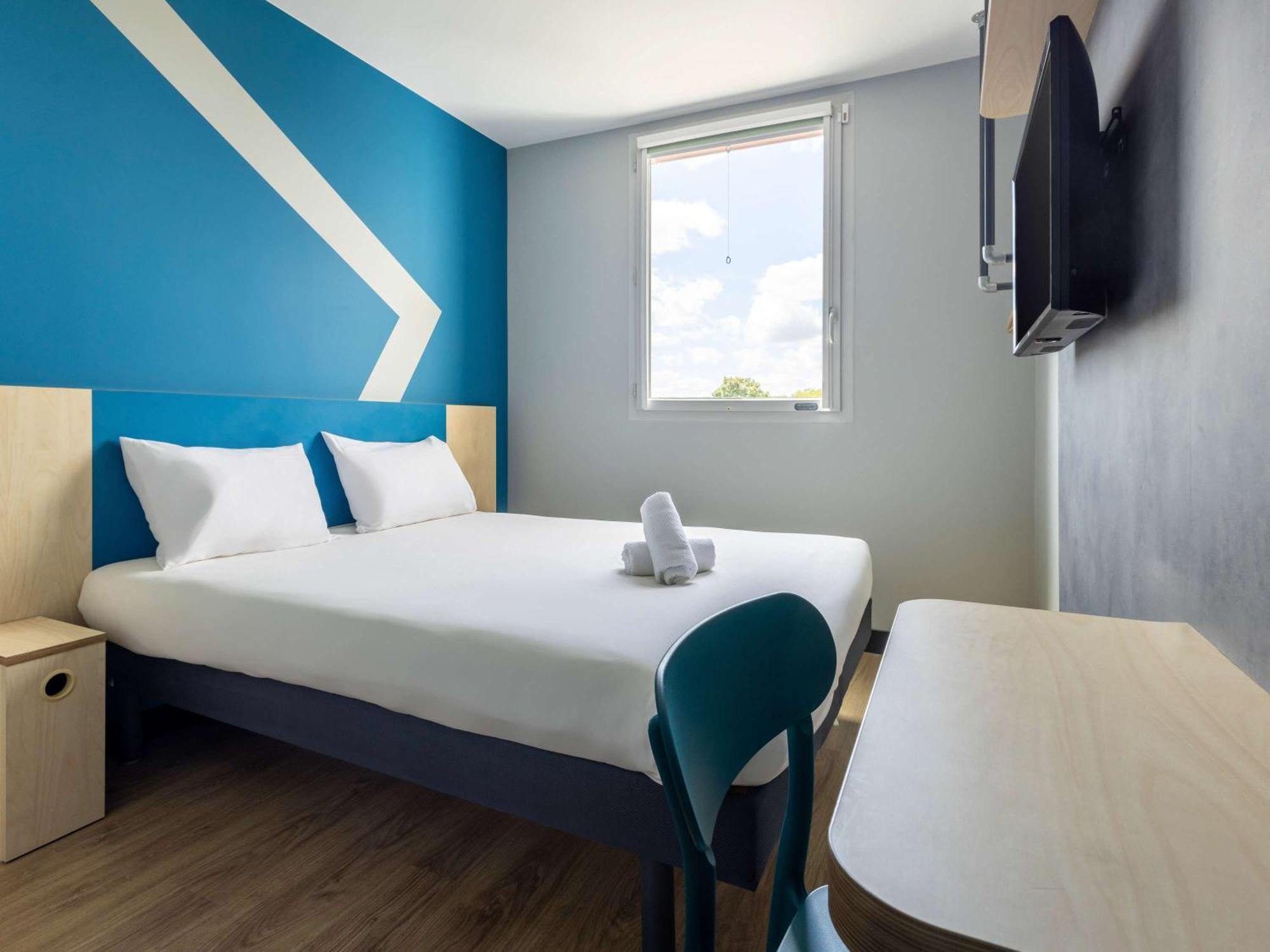 ibis budget Nanterre La Defense Buitenkant foto