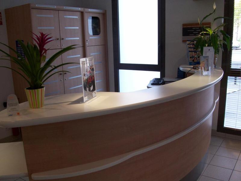 ibis budget Nanterre La Defense Buitenkant foto
