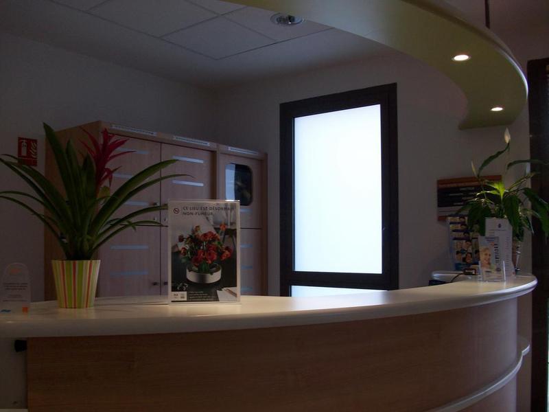 ibis budget Nanterre La Defense Buitenkant foto